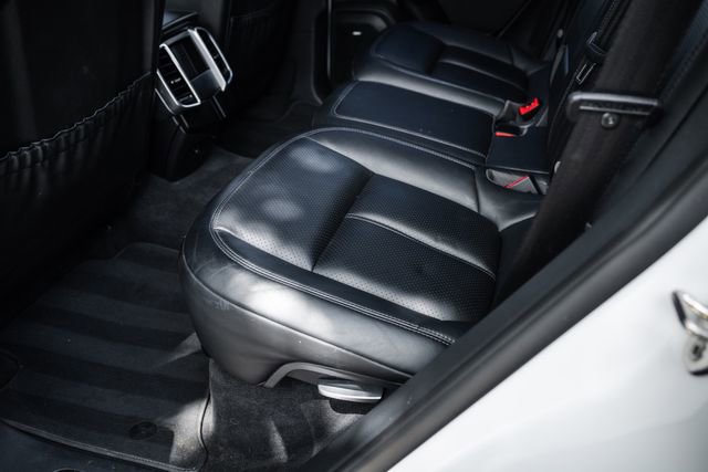 Used 2015 Porsche Cayenne S AWD/4WD image 65