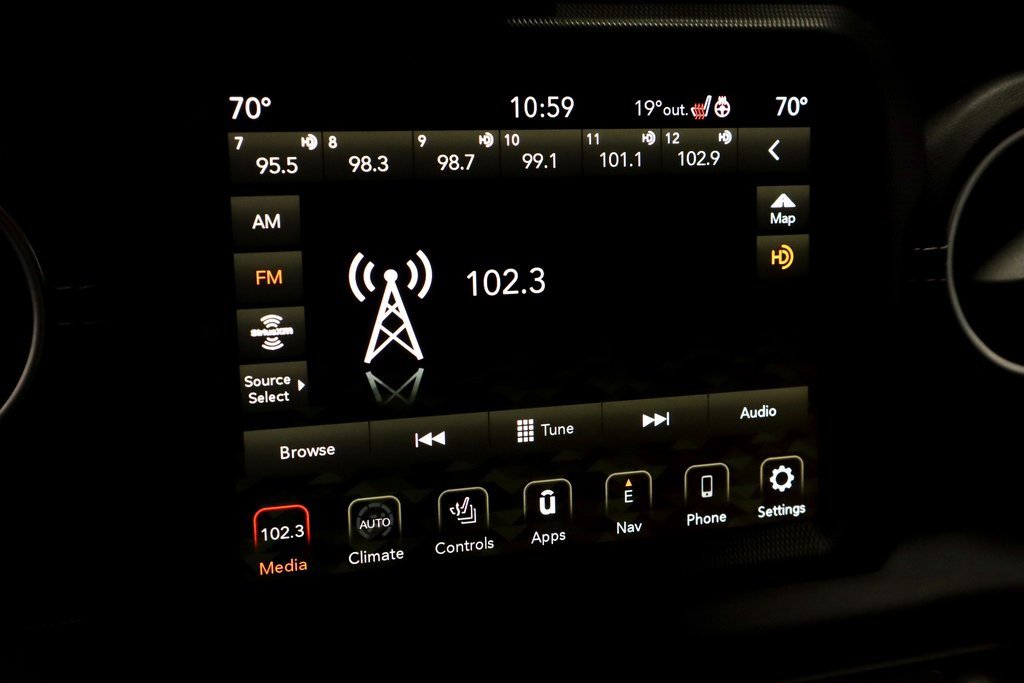 Used 2021 Jeep Wrangler Unlimited Sahara w/ Dual Top Group image 4