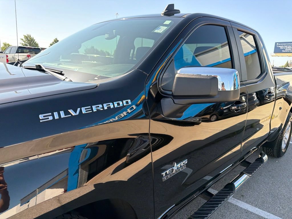Used 2020 Chevrolet Silverado 1500 LT w/ Texas Edition AWD/4WD image 10