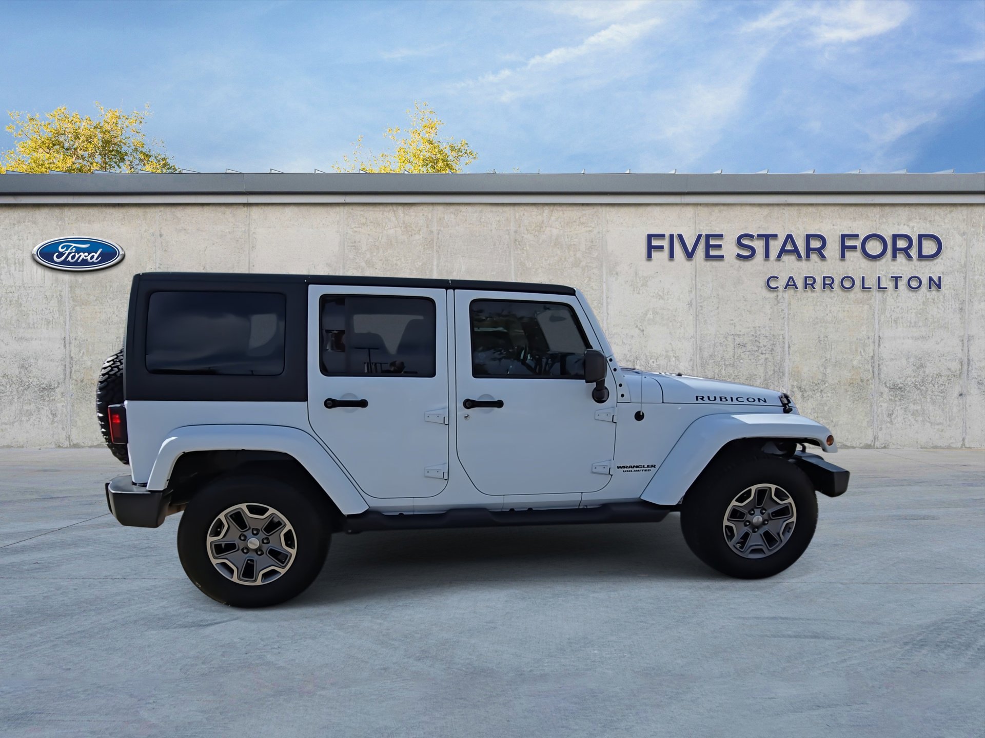 Used 2017 Jeep Wrangler Unlimited Rubicon w/ Connectivity Group image 9