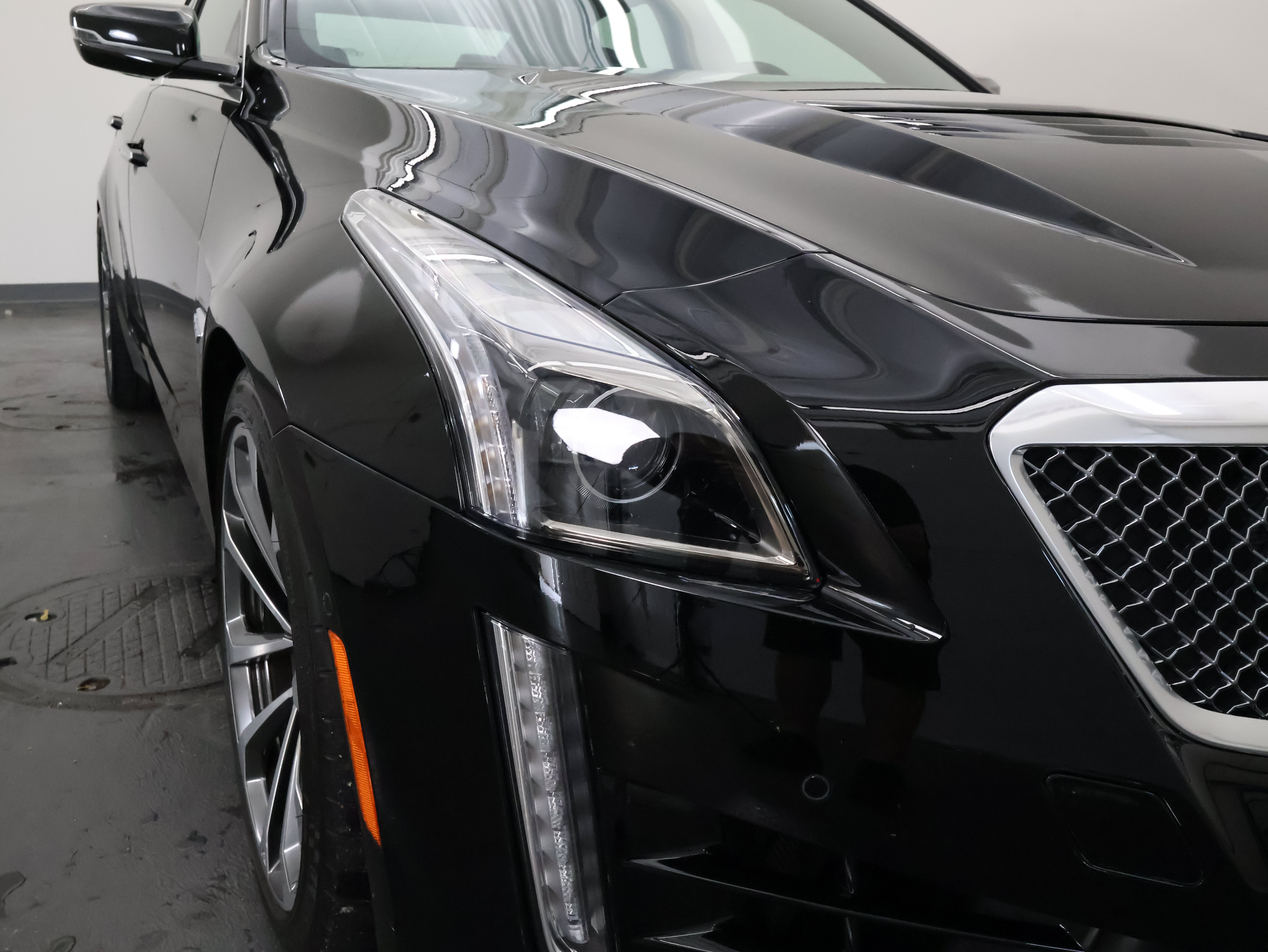 Used 2019 Cadillac CTS V w/ Luxury Package RWD image 44
