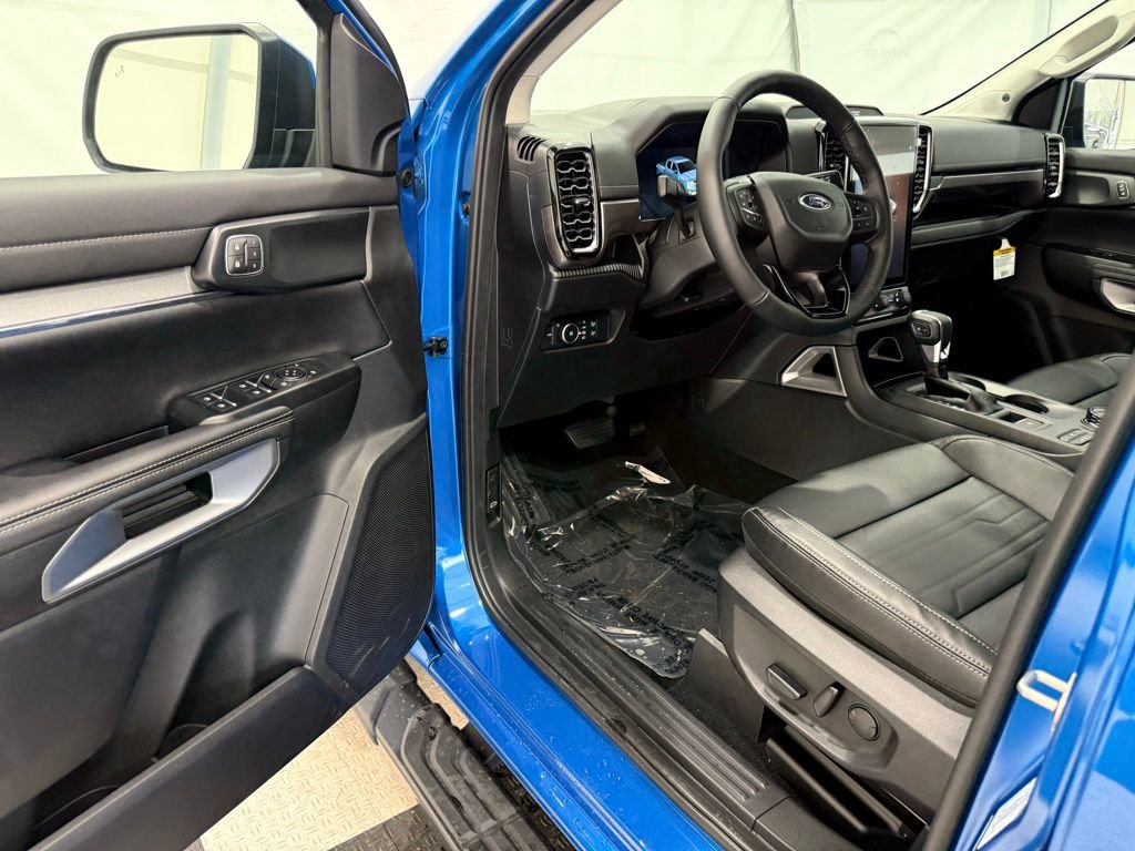 New 2025 Ford Ranger Lariat w/ FX4 Off-Road Package image 28
