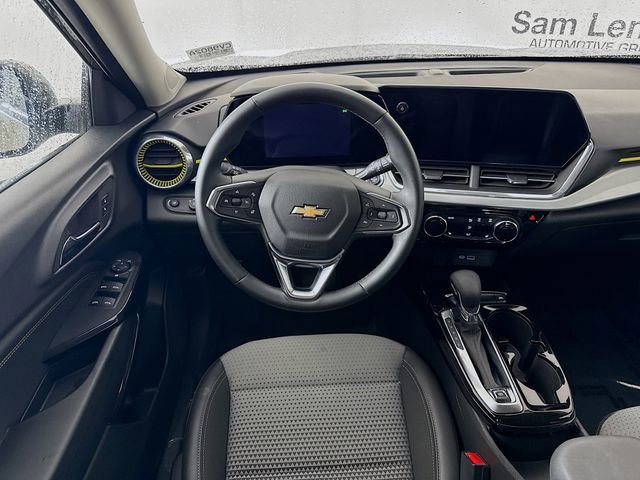 Used 2024 Chevrolet Trax LT w/ Driver Confidence Package image 23