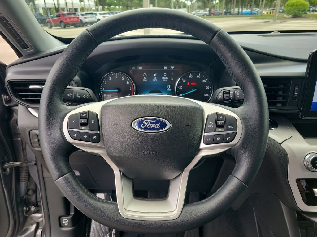 Used 2023 Ford Explorer XLT RWD image 25