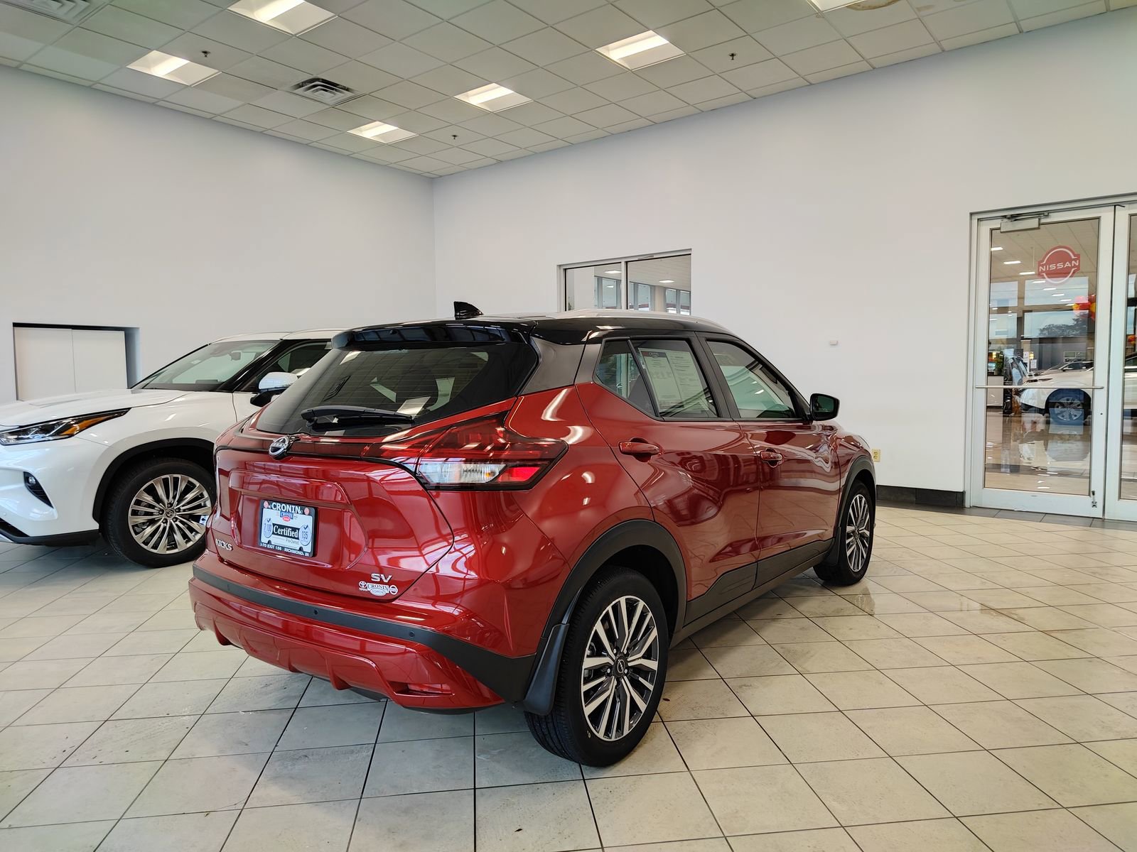 Used 2024 Nissan Kicks SV image 3