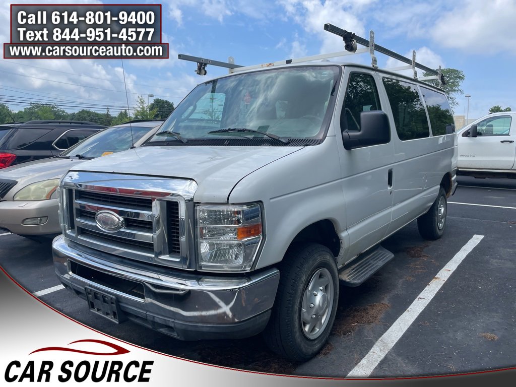 Used 2011 Ford E-350 and Econoline 350 XLT image 2