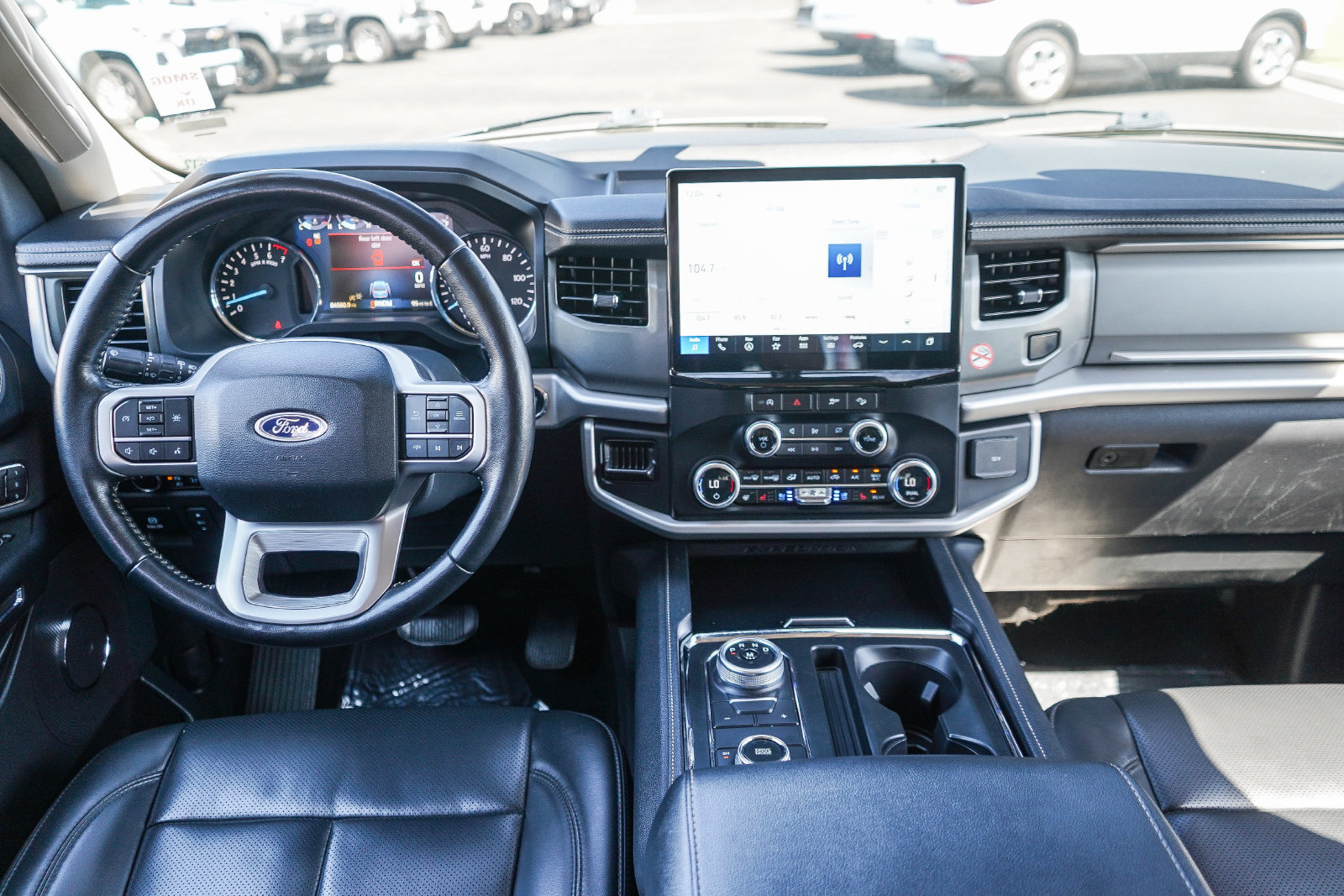 Used 2024 Ford Expedition XLT AWD/4WD image 12
