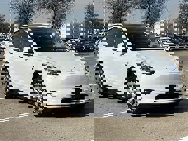 Used 2021 Tesla Model Y Long Range image 2