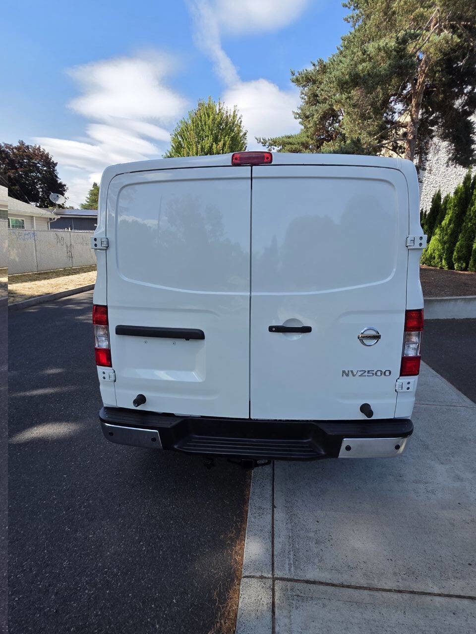 Used 2018 Nissan NV 2500 SL w/ Navigation Package RWD image 5