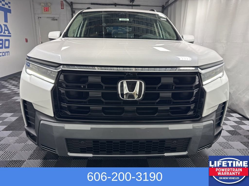 New 2026 Honda Pilot Touring image 2