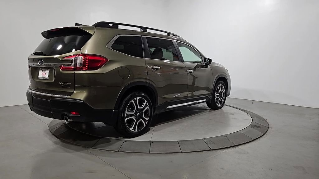 Certified 2025 Subaru Ascent Touring AWD/4WD image 5
