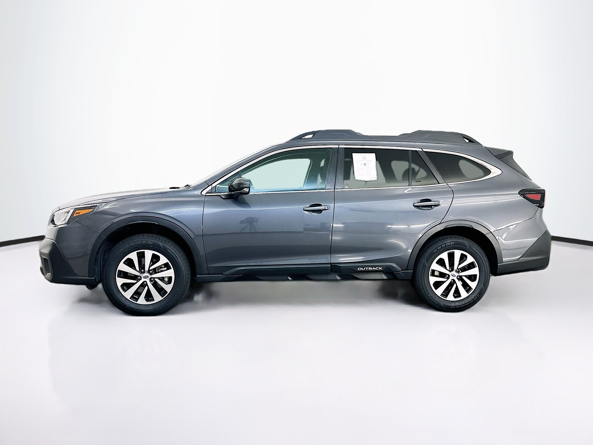 Used 2022 Subaru Outback Premium AWD/4WD image 4