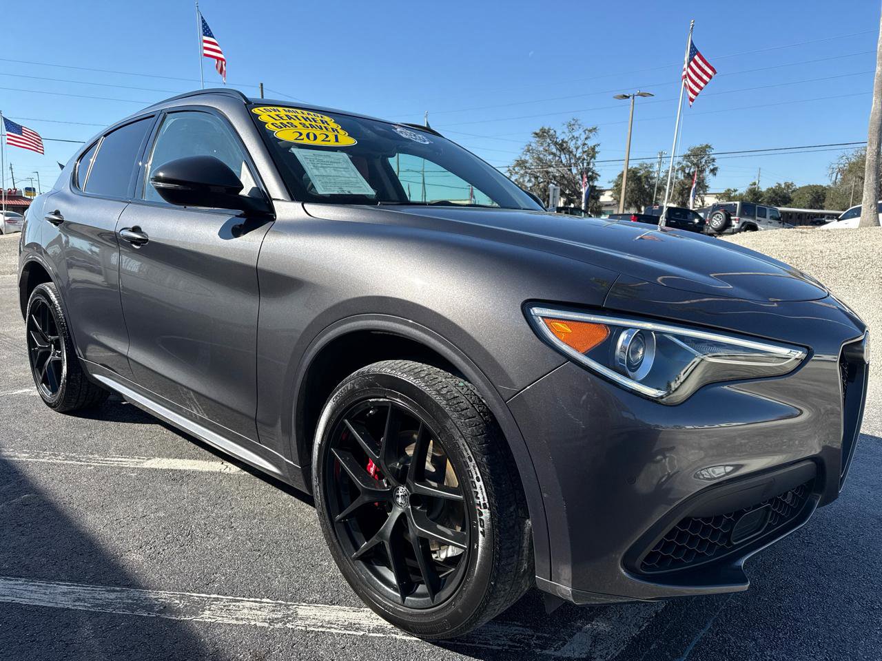 Used 2021 Alfa Romeo Stelvio Ti w/ Nero Edizione AWD/4WD image 7