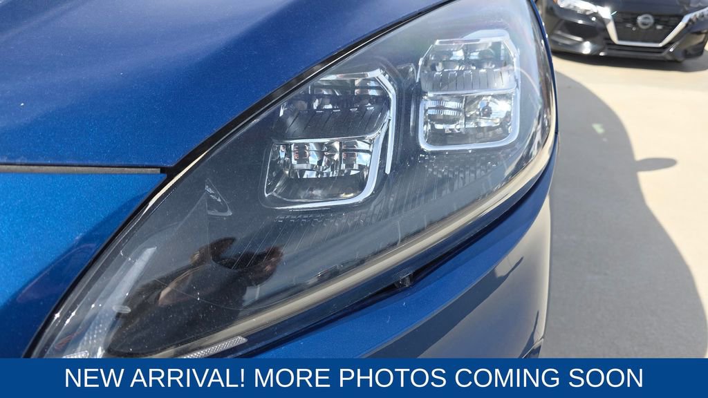 Used 2022 Ford Escape Titanium w/ Titanium Elite Package image 9