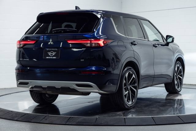 Used 2024 Mitsubishi Outlander SE image 10