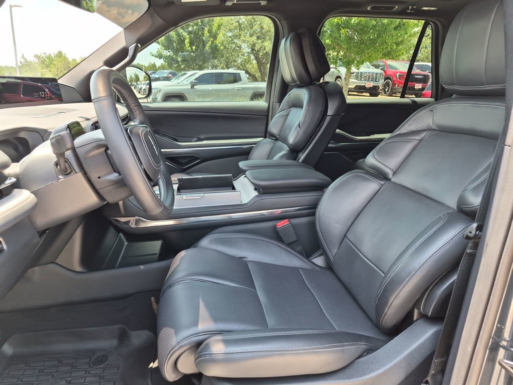 Used 2025 Lincoln Navigator Reserve w/ Jet Appearance Package AWD/4WD image 21