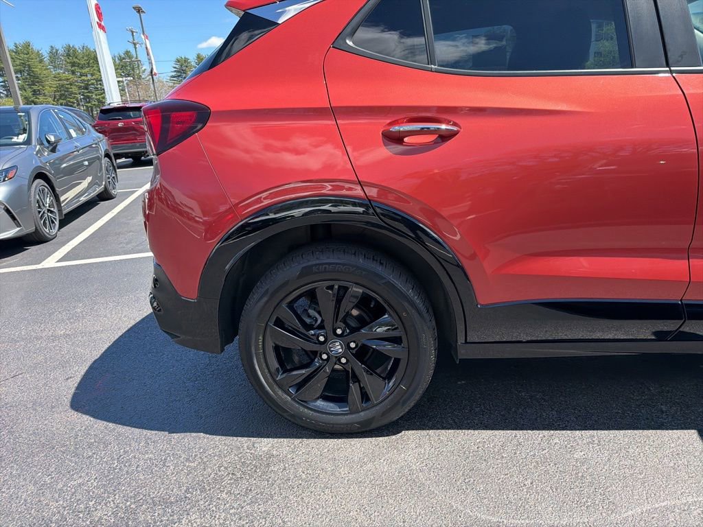 Used 2024 Buick Encore GX Sport Touring AWD/4WD image 4