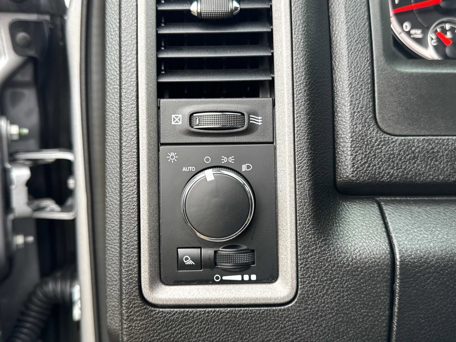 Certified 2024 RAM 1500 Tradesman w/ Popular Equipment Group image 31