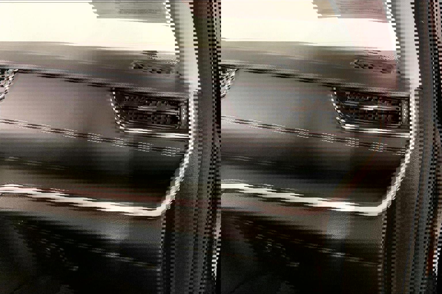 Used 2023 Jeep Grand Cherokee Laredo w/ Luxury Tech Group I image 16