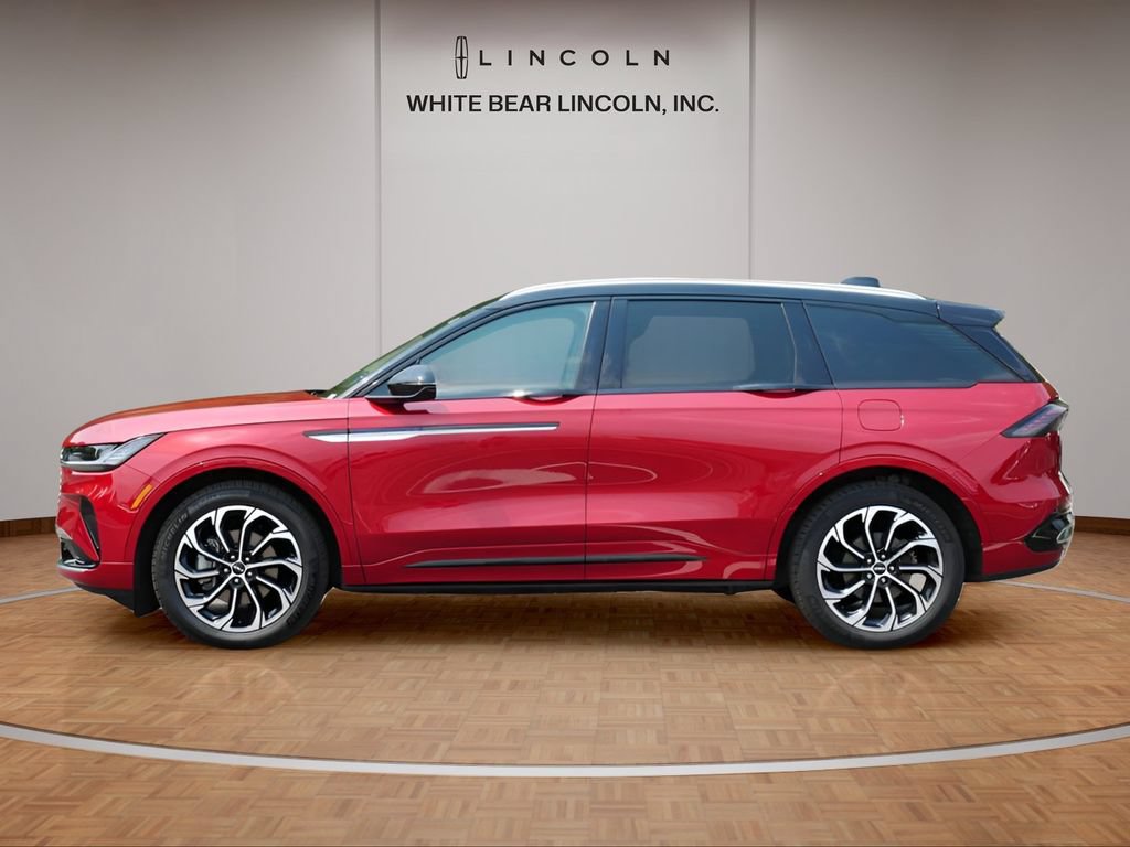 Used 2025 Lincoln Nautilus Reserve AWD/4WD image 8