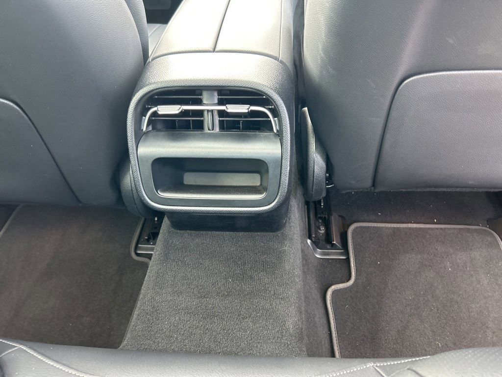 Used 2025 Mercedes-Benz E 350 Sedan image 18