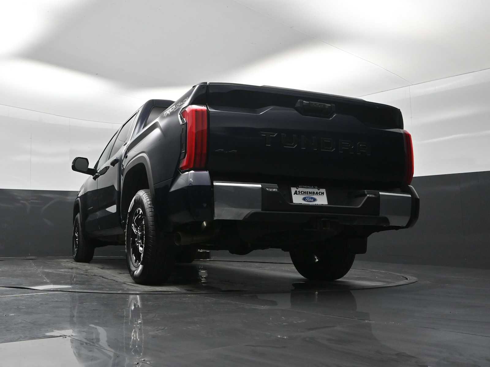 Used 2024 Toyota Tundra SR5 w/ TRD Off-Road Package AWD/4WD image 32