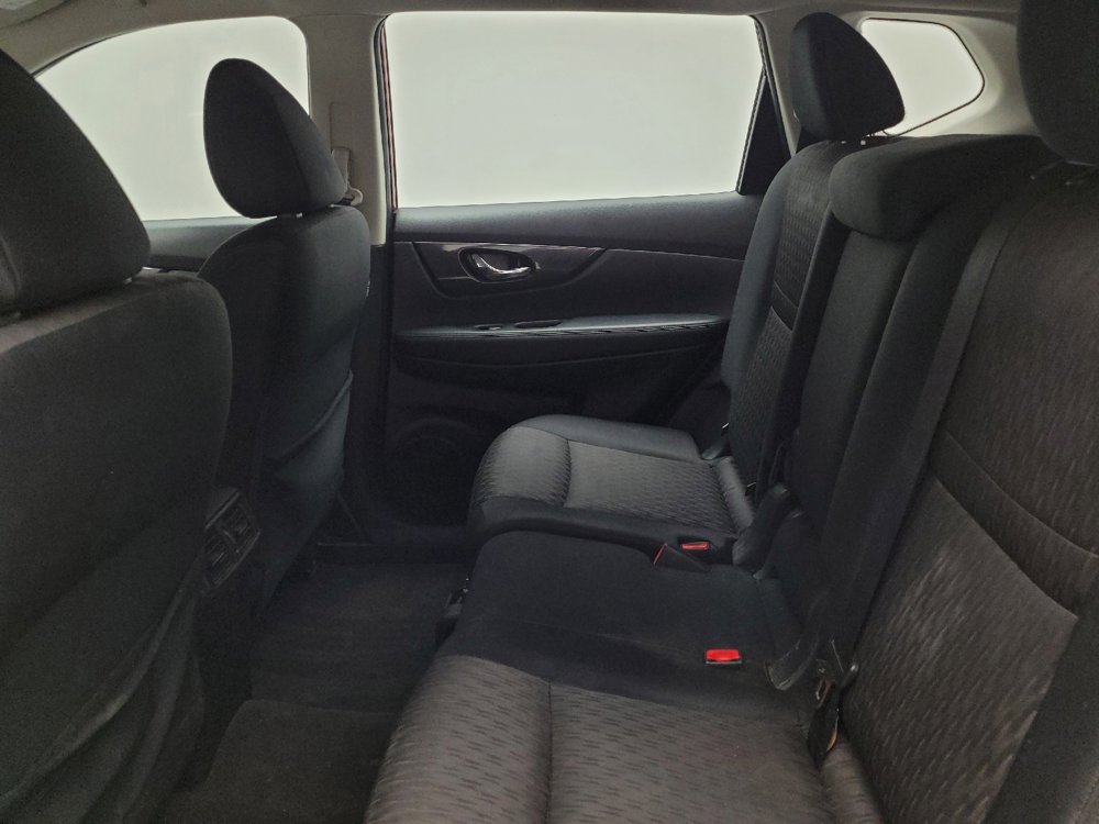 Used 2017 Nissan Rogue S image 18