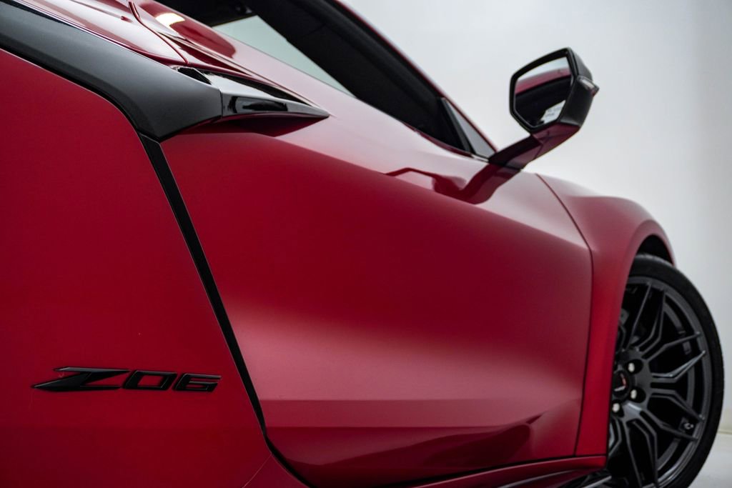 Used 2023 Chevrolet Corvette Z06 w/ Z07 Performance Package RWD image 18