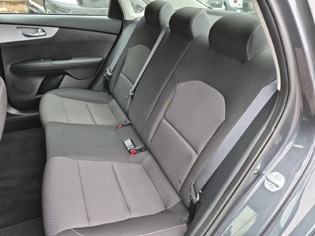 Used 2024 Kia Forte LXS FWD image 31
