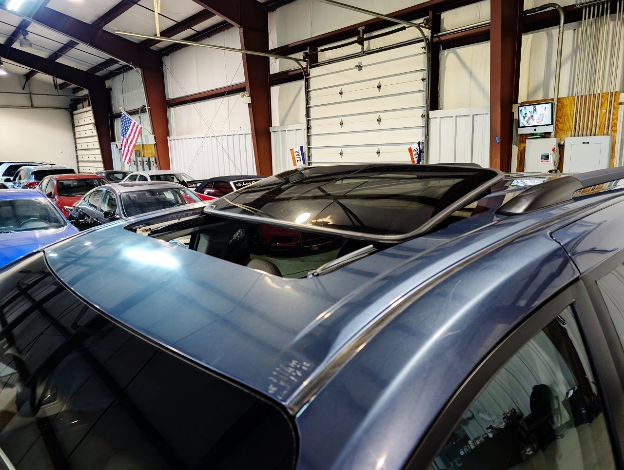 Used 2017 Toyota Sienna XLE image 2