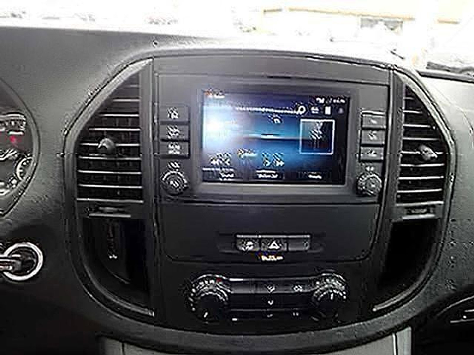 Used 2021 Mercedes-Benz Metris image 8