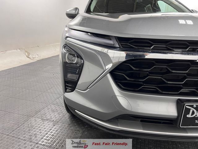 Used 2025 Chevrolet Trax LT image 10