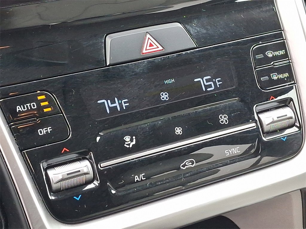 Used 2022 Kia Sorento EX image 18