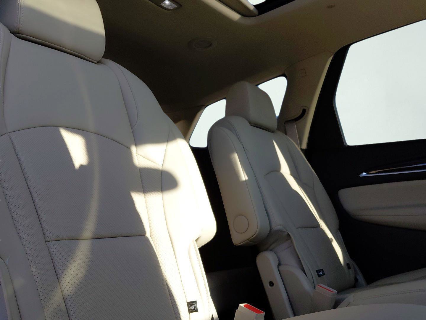 Used 2021 Buick Enclave Premium w/ Sun and Sites Package image 15