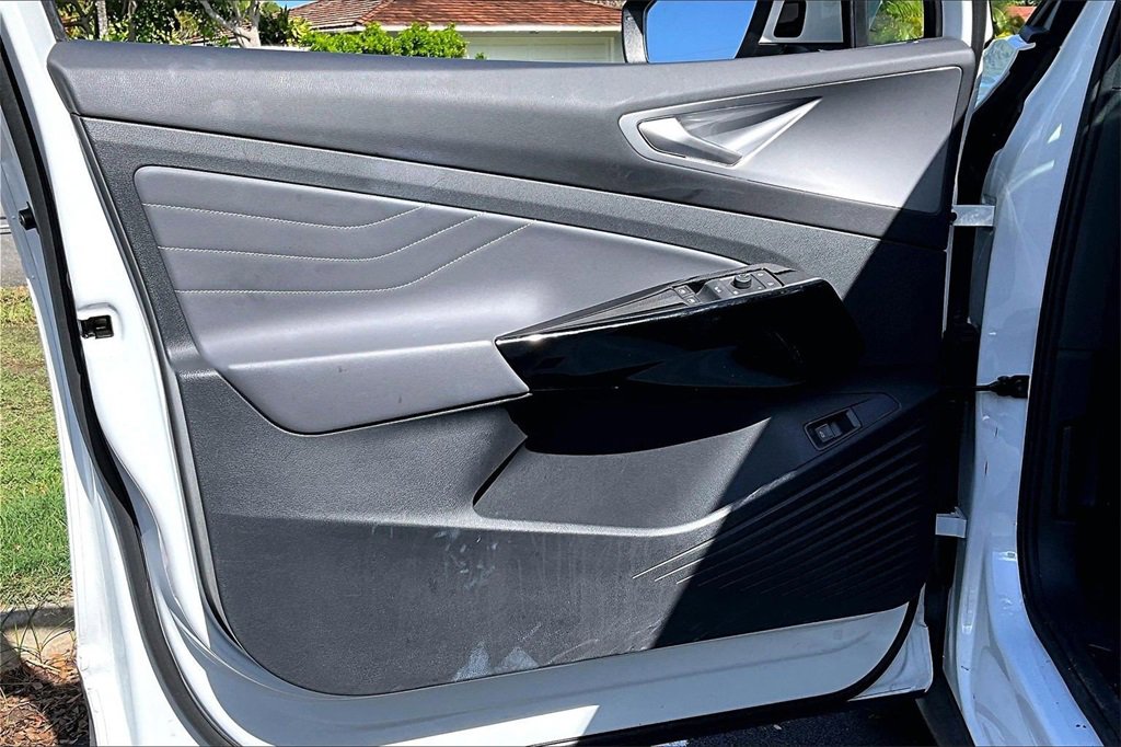 Used 2023 Volkswagen ID.4 Pro S image 18