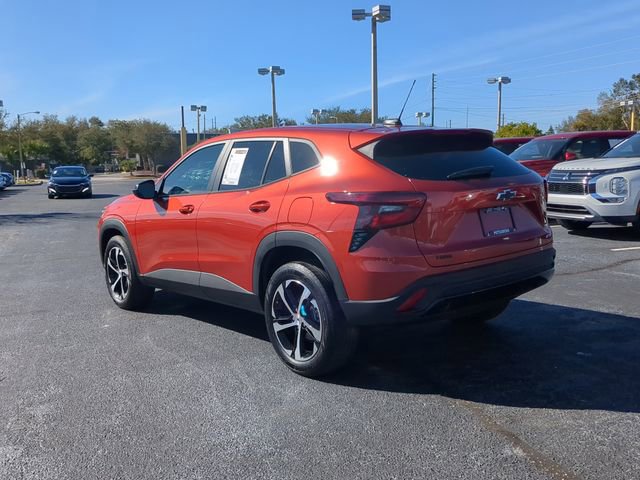 Used 2024 Chevrolet Trax RS w/ Driver Confidence Package image 8