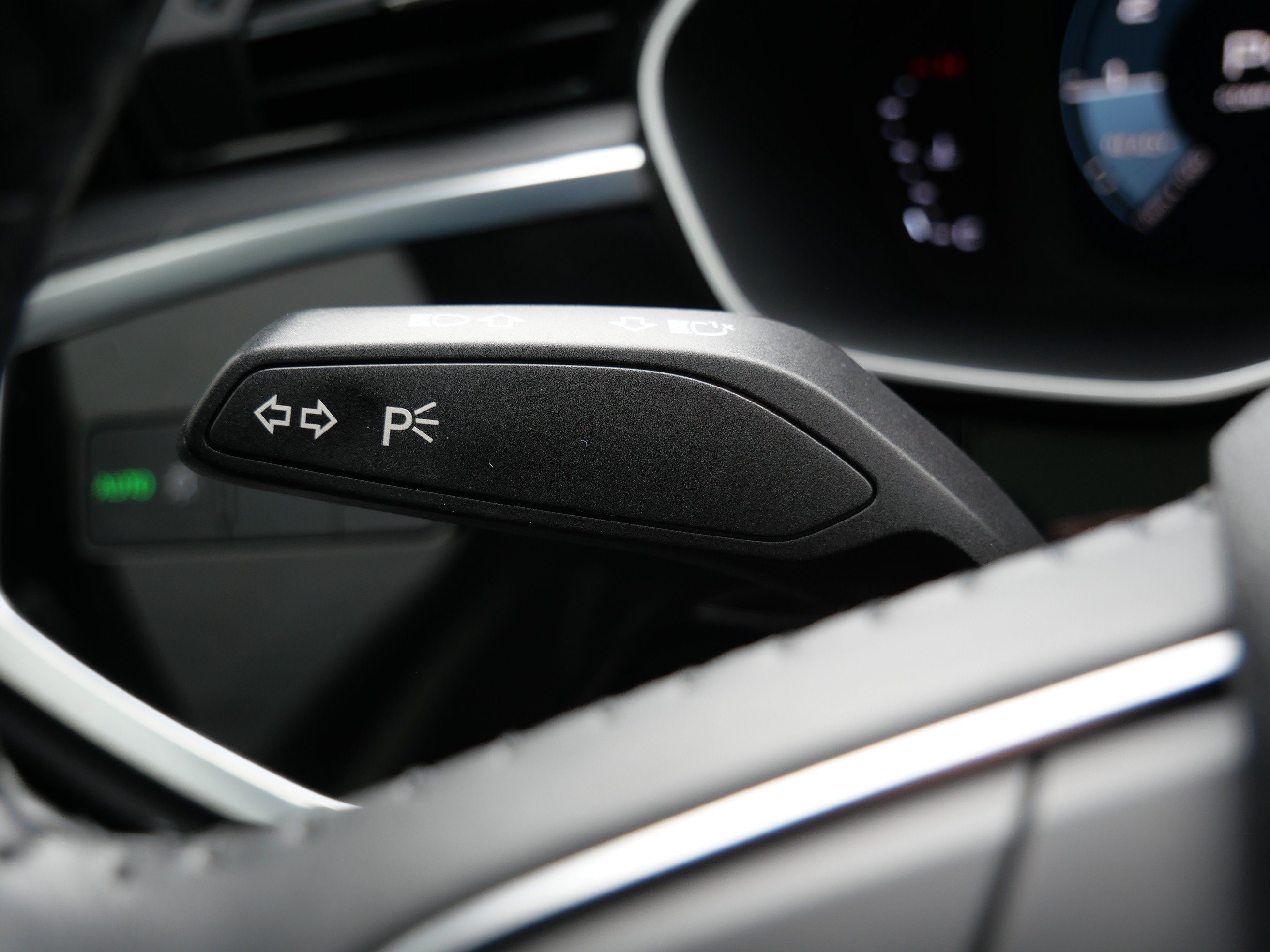 Used 2020 Audi Q3 2.0T Premium AWD/4WD image 30