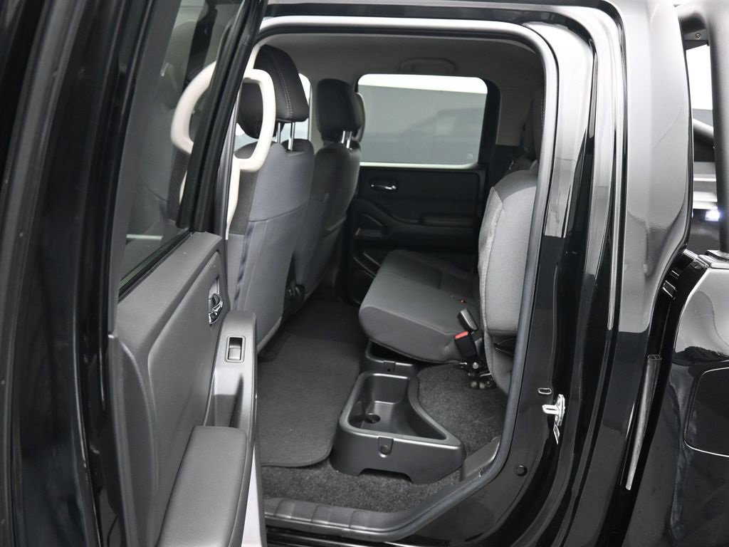 Used 2024 Nissan Frontier SV w/ SV Convenience Package image 32