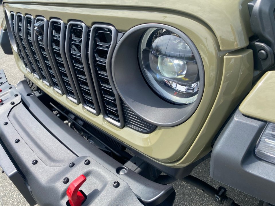 Used 2025 Jeep Wrangler Unlimited Rubicon image 30