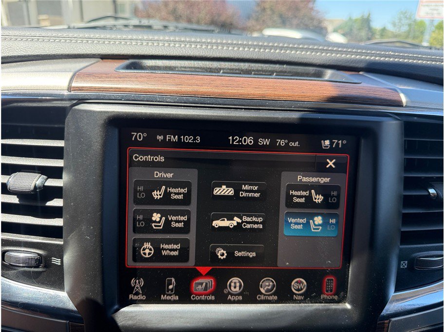 Used 2016 RAM 3500 Laramie AWD/4WD image 18