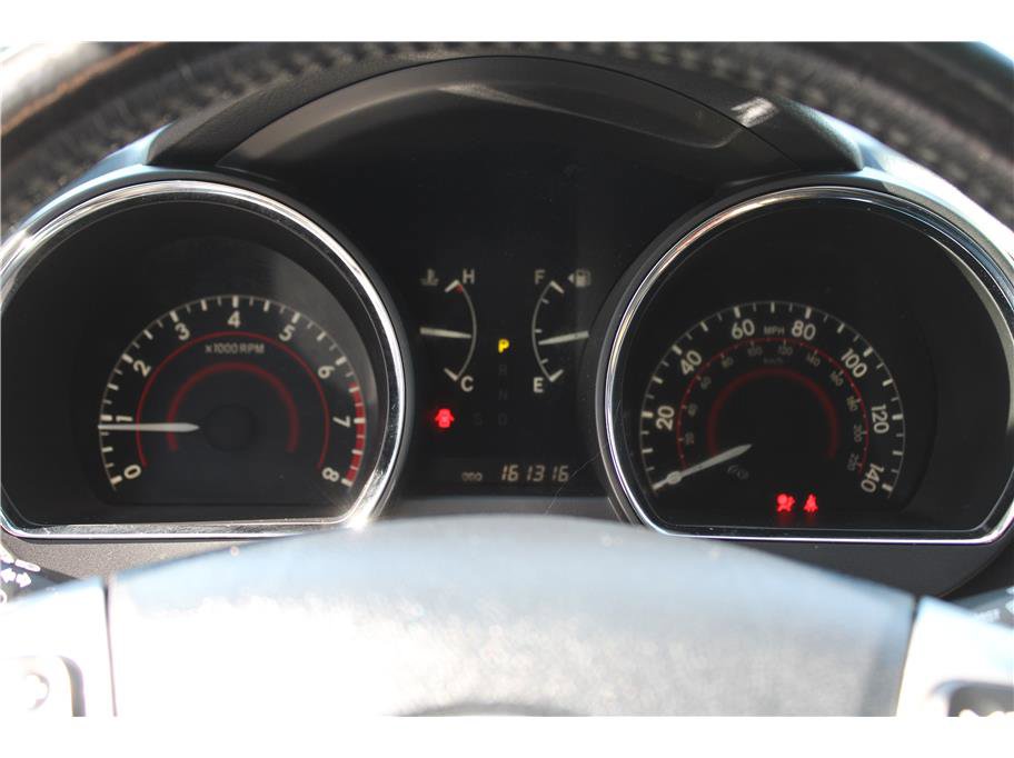 Used 2013 Toyota Highlander Limited image 25
