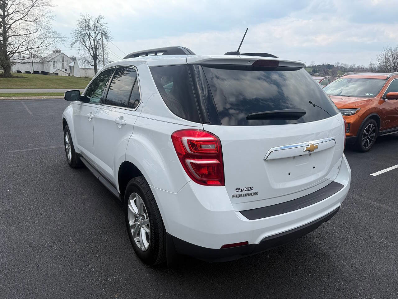 Used 2017 Chevrolet Equinox LT w/ Convenience Package FWD image 3