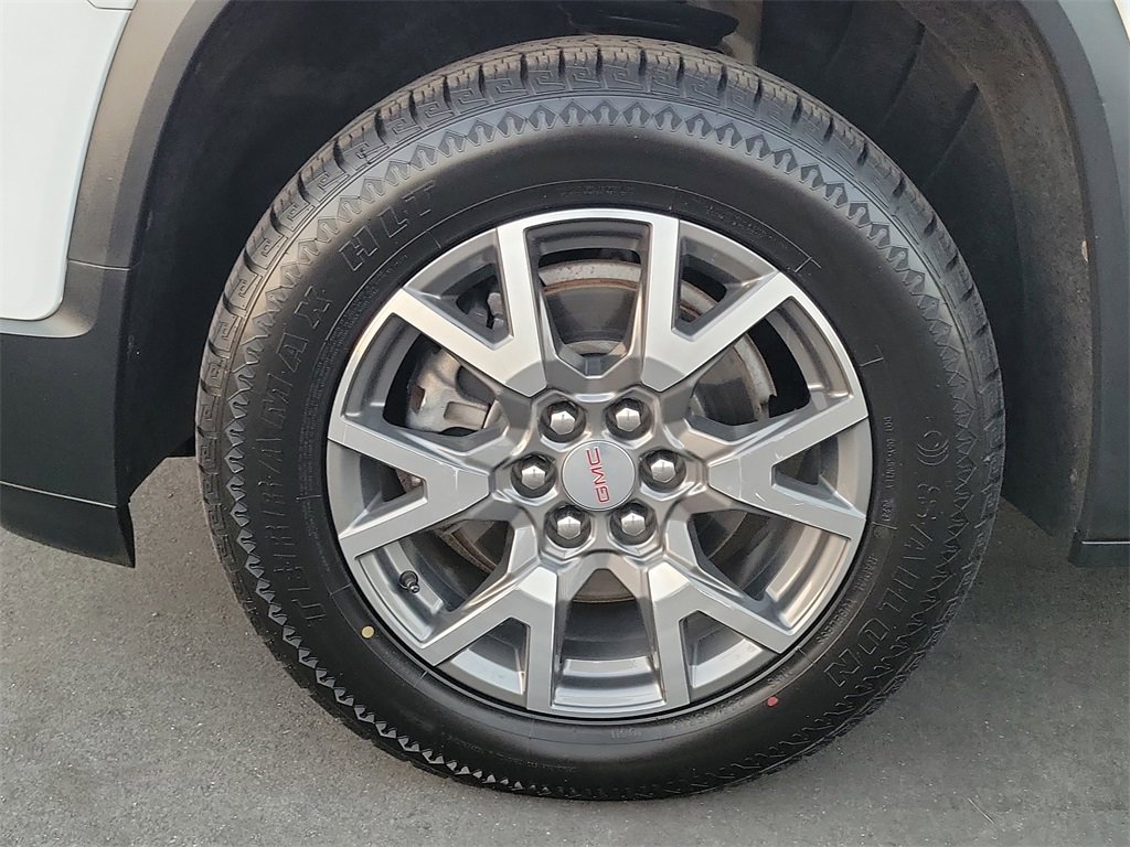 Used 2023 GMC Acadia SLE image 24