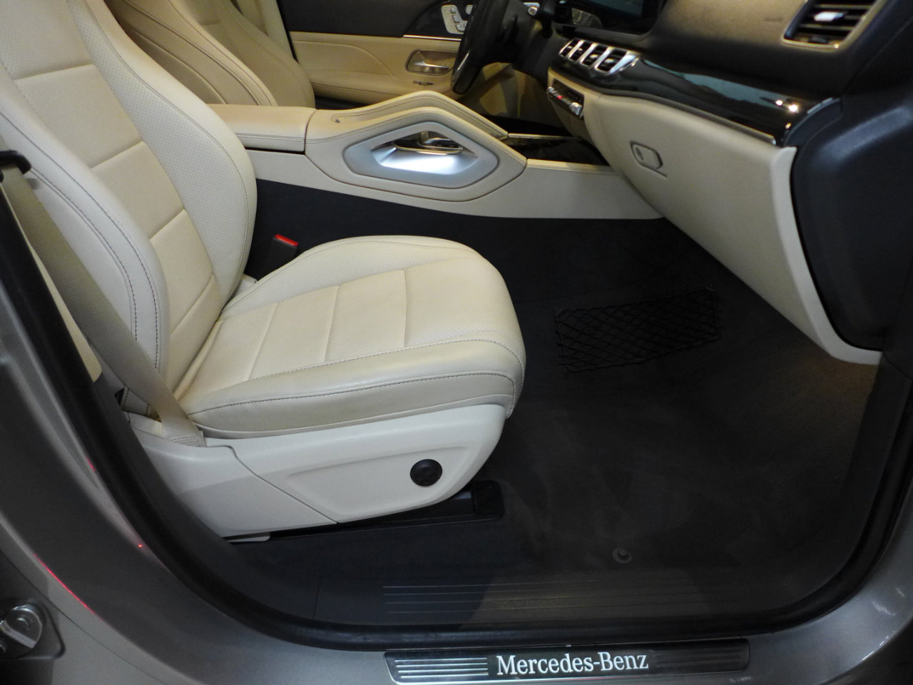 Used 2020 Mercedes-Benz GLE 350 image 54