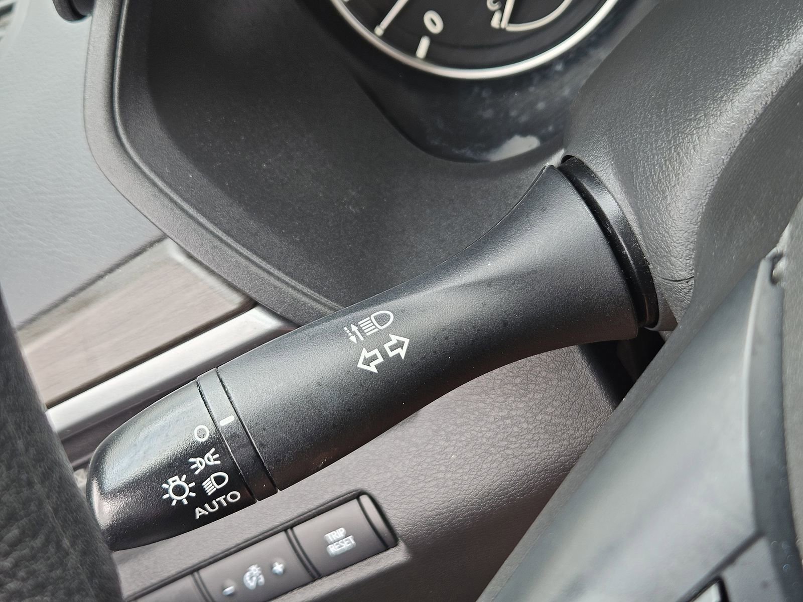 Used 2024 Nissan Altima 2.5 SV FWD image 28