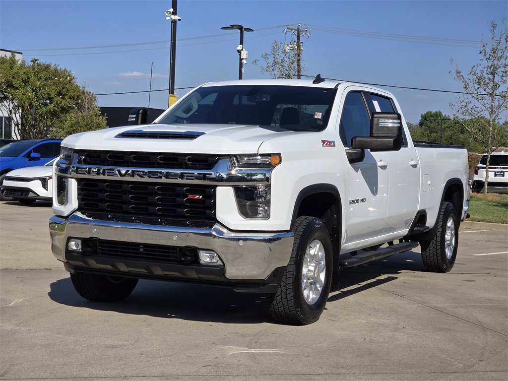 Used 2021 Chevrolet Silverado 3500 LT image 2