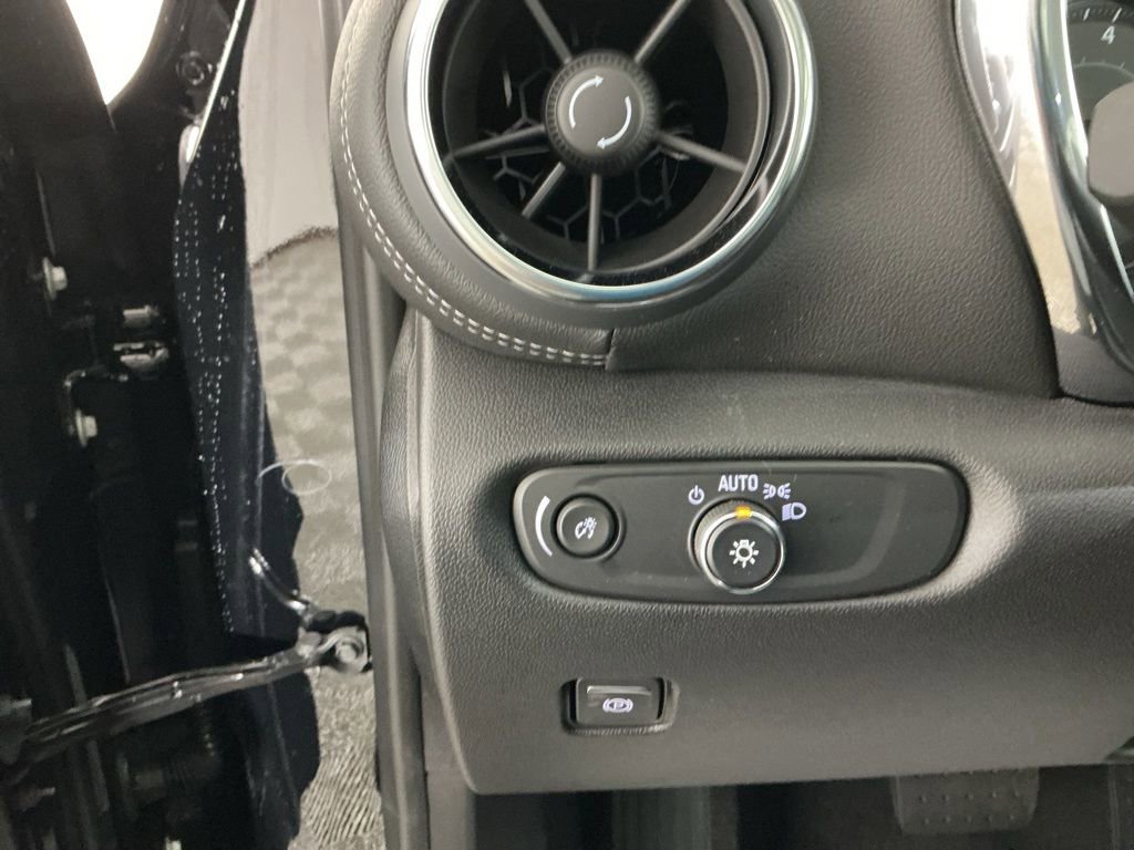 New 2026 Chevrolet Blazer LT image 17