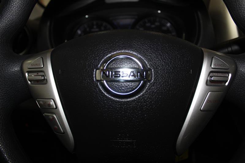 Used 2015 Nissan Versa SV FWD image 16