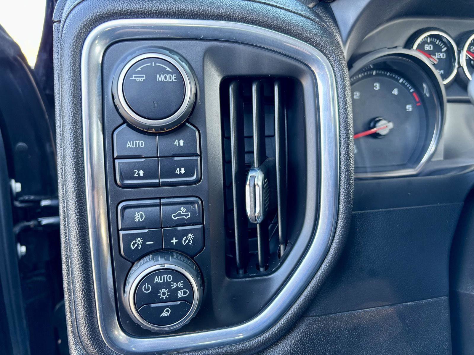 Used 2022 Chevrolet Silverado 2500 LTZ w/ LTZ Texas Edition image 22