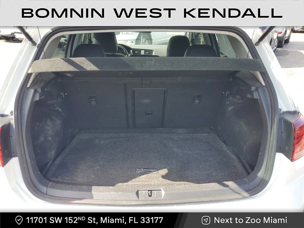 Used 2018 Volkswagen Golf SE image 13